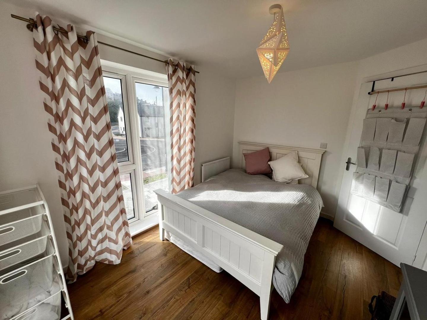 Two Bedroom Apartment In Barry-Close To Beach Esterno foto